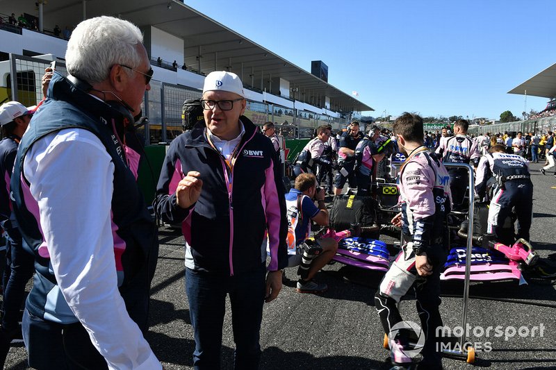 Lawrence Stroll, Owner, Racing Point, e Andreas Weissenbacher, CEO, BWT, sulla griglia