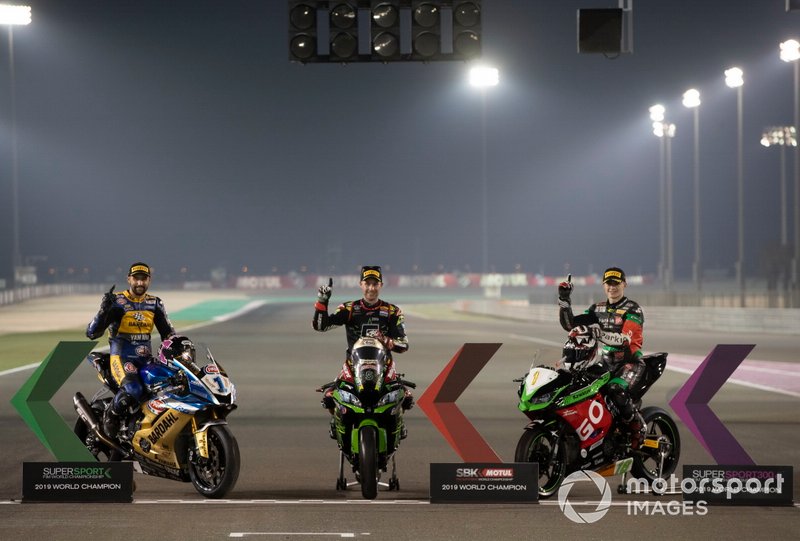 Les champions de la saison : Randy Krummenacher, BARDAHL Evan Bros. WorldSSP Team, Jonathan Rea, Kawasaki Racing Team, Manuel Gonzalez, Kawasaki ParkinGO Team