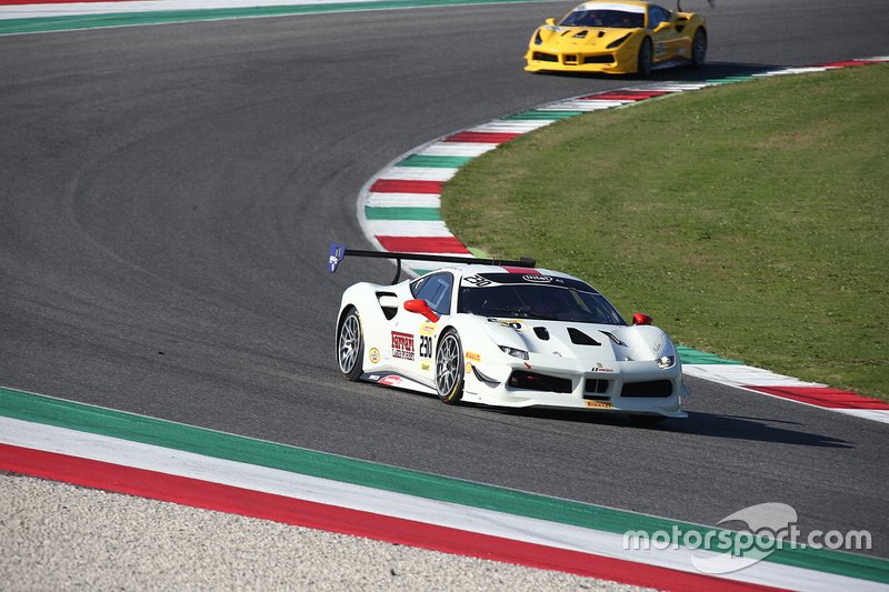 #230 Ferrari 488 Challenge, Ferrari Lake Forest: Dave Musial
