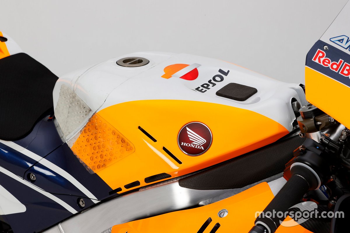 RC213V (Alex Marquez) 2020YM studio shot