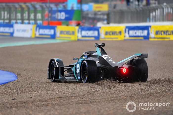 Tom Blomqvist, NIO 333, NIO 333 001, pasa por la grava
