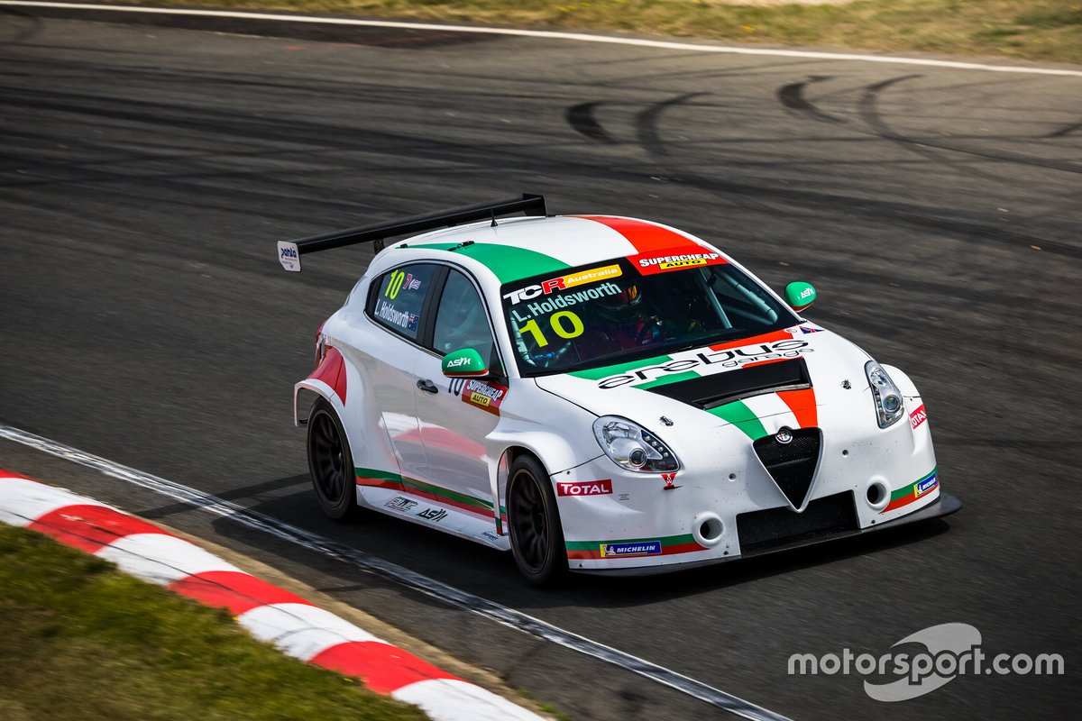 Lee Holdsworth, Ash Seward Motorsport, Alfa Romeo Giulietta Veloce TCR