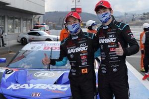 山本尚貴 Naoki Yamamoto、牧野任祐 Tadasuke Makino（#100 RAYBRIG NSX-GT）