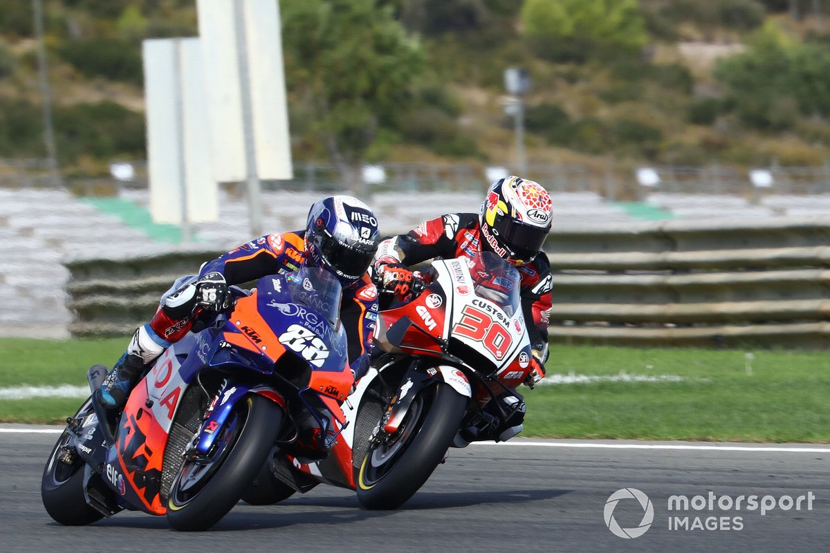 Miguel Oliveira, Red Bull KTM Tech 3, bertarung melawan Takaaki Nakagami, Team LCR Honda