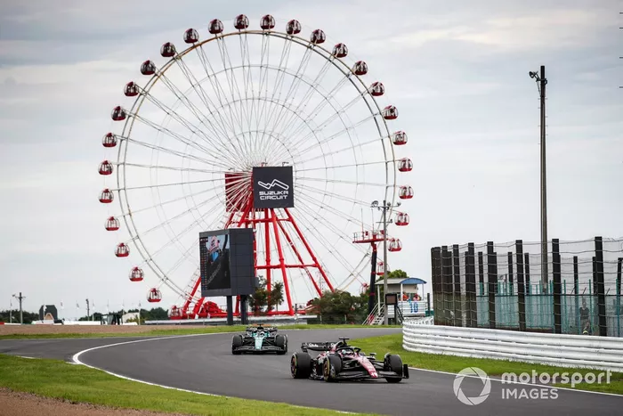 Valtteri Bottas, Alfa Romeo C43, Lance Stroll, Aston Martin AMR23