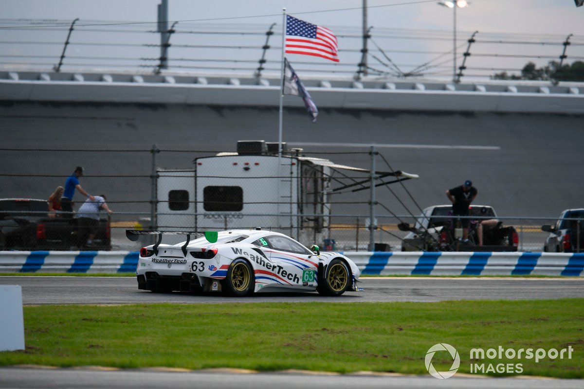 #63 Scuderia Corsa Ferrari 488 GT3, GTD: Cooper MacNeil, Toni Vilander