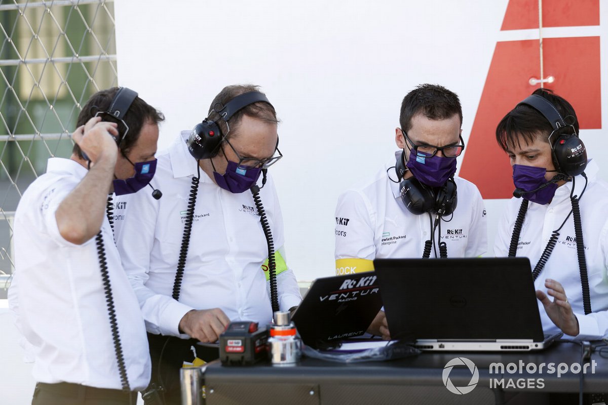 El equipo Venturi en la parrilla
