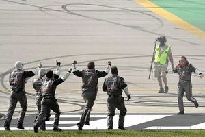 Race Winner Cole Custer, Stewart-Haas Racing, Ford Mustang