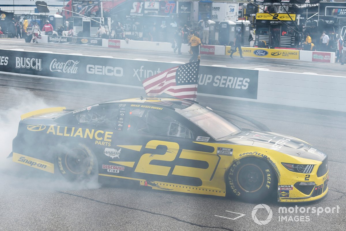 Брэд Кеселовски, Team Penske, Ford Mustang, празднует победу