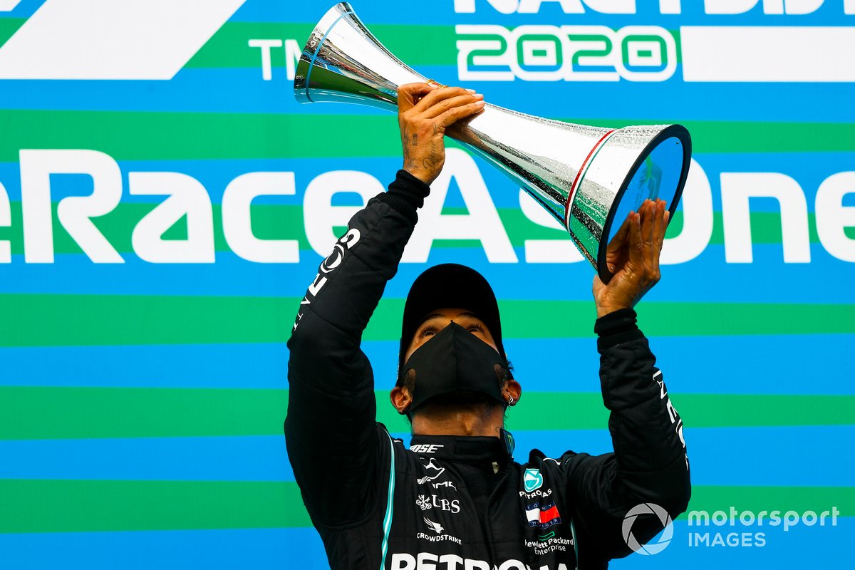 Lewis Hamilton, Mercedes-AMG Petronas F1, 1st position, on the podium