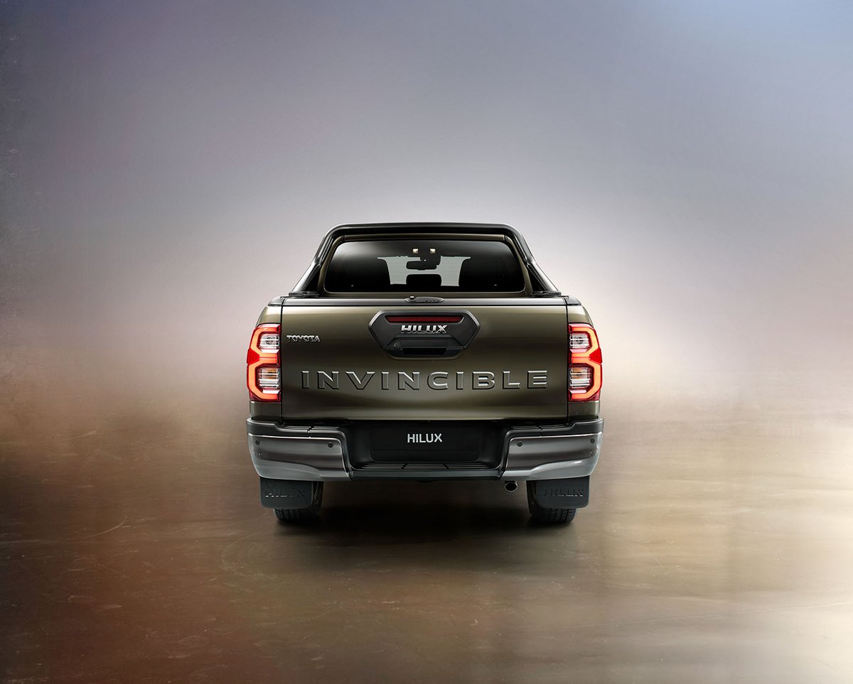 Toyota Hilux 8