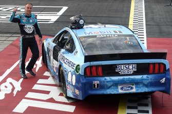 Race Winner Kevin Harvick, Stewart-Haas Racing, Ford Mustang