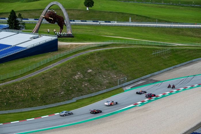 El desfile de coches del Project Spielberg