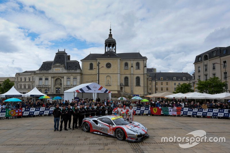 #54 Spirit of Race Ferrari 488 GTE: Thomas Flohr, Francesco Castellacci, Giancarlo Fisichella