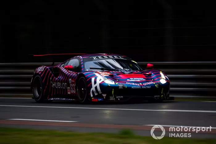 #83 Kessel Racing, Ferrari 488 GTE: Rahel Frey, Manueka Gostner, Michelle Gatting