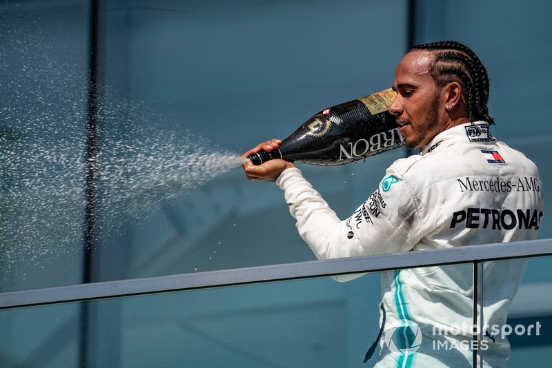 Michael Schumacher: 155 dobogó / Lewis Hamilton: 141 dobogó / Sebastian Vettel: 115 dobogó / Alain Prost: 106 dobogó / KImi Räikkönen: 103 dobogó