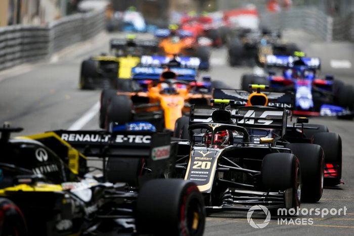 Kevin Magnussen, Haas F1 Team VF-19 al inicio