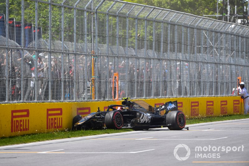 Choque de Kevin Magnussen, Haas F1 Team VF-19