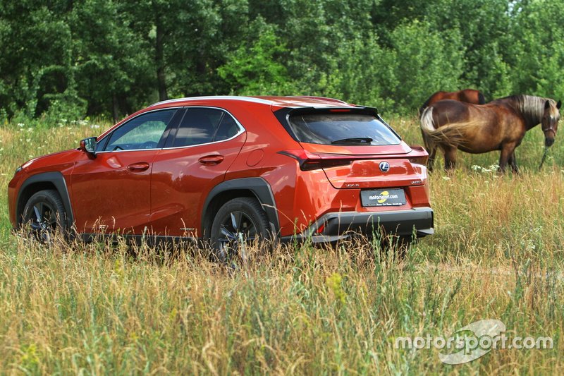 Lexus UX