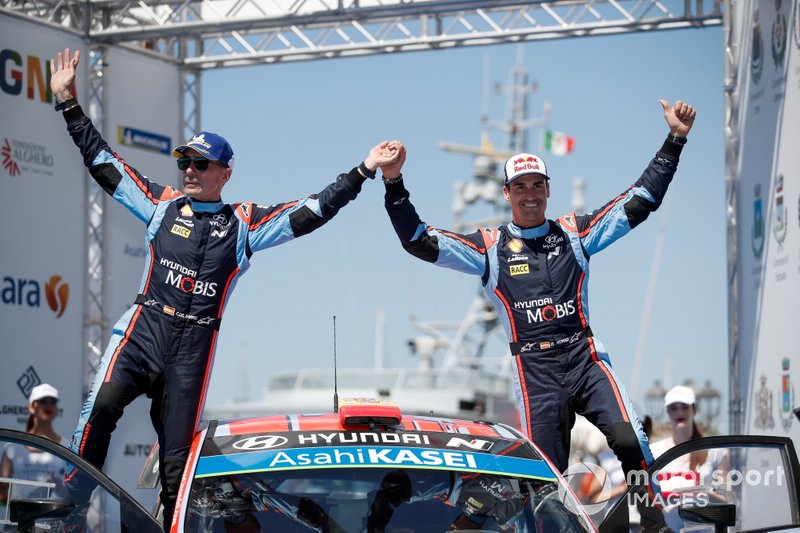 Winner Dani Sordo, Carlos del Barrio, Hyundai Motorsport Hyundai i20 Coupe WRC