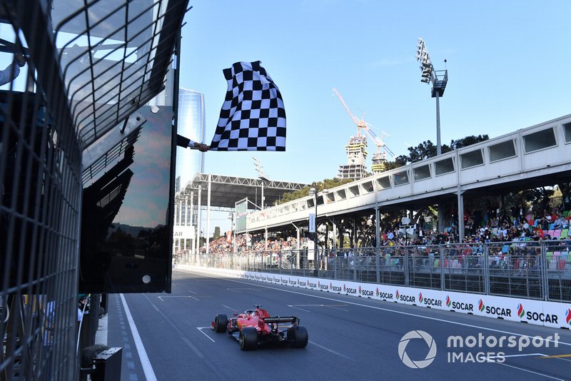 Vettel dan Ferrari usai balapan