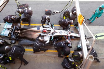 Lewis Hamilton, Mercedes AMG F1 W10, maakt een pitstop