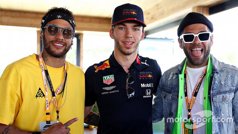 Neymar, Pierre Gasly e Daniel Alves