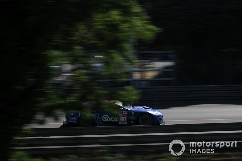 #90 TF Sport Aston Martin Vantage: Salih Yoluc, Euan Hankey, Charles Eastwood