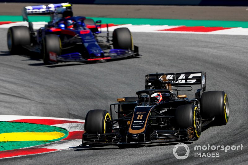 Romain Grosjean, Haas F1 Team VF-19, Alexander Albon, Toro Rosso STR14