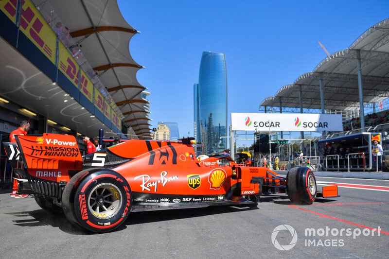 Sebastian Vettel, Ferrari SF90 esce dal box