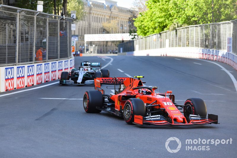 Charles Leclerc, Ferrari SF90, Lewis Hamilton, Mercedes AMG F1 W10