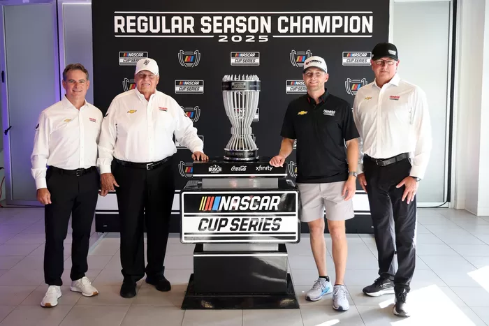 Jeff Gordon, Rick Hendrick, William Byron, Jeff Andrews, Hendrick Motorsports