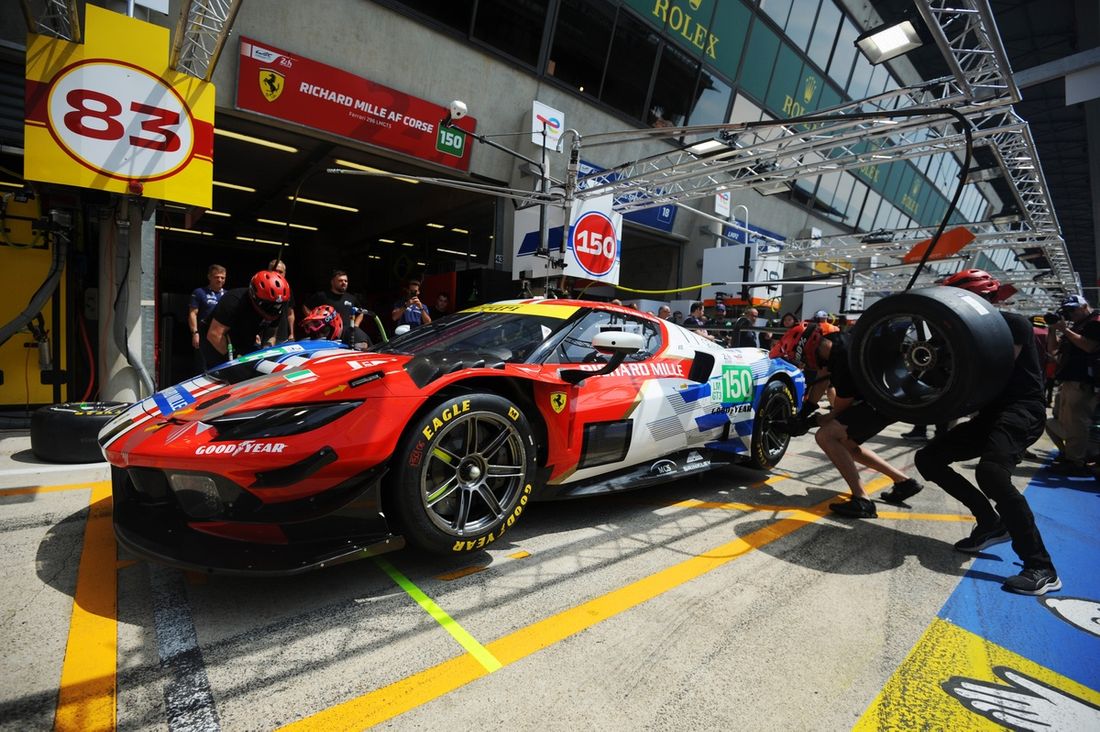 #150 Richard Mille AF Corse Ferrari 296 LMGT3: Custodio Toledo, Lilou Wadoux, Riccardo Agostini