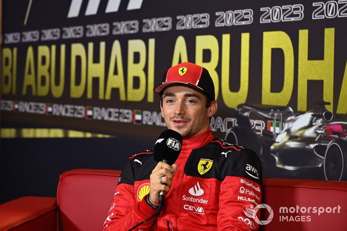 Charles Leclerc, Scuderia Ferrari, durante la rueda de prensa posterior a la clasificación