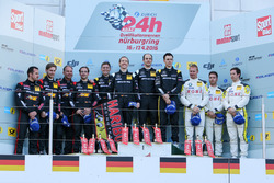 Die Sieger des Qualifikationsrennens an der Nordschleife 2016