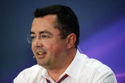 Eric Boullier, a McLaren versenyigazgatója a sajtótájékoztatón