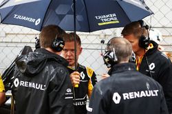 Kevin Magnussen, Renault Sport F1 Team, sur la grille de départ