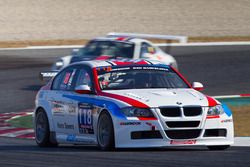 #118 MDM Motorsport BMW 320D: Mark Bus, Simon Knap, Rob Severs, Bas van de Ven