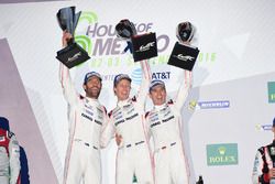 Ganadores #1 Porsche Team Porsche 919 Hybrid: Timo Bernhard, Mark Webber, Brendon Hartley