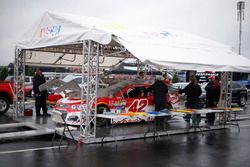 Kyle Larson, Chip Ganassi Racing Chevrolet inspection