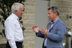 Charlie Whiting, délégué de la FIA avec Francois Dumontier, promoteur du Circuit de Montréal