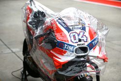 Andrea Dovizioso, Ducati Team, Bike mit Regenhaube