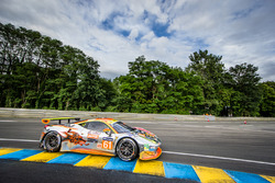 #61 Clearwater Racing Ferrari 458 Italia: Mok Weng Sun, Rob Bell, Keita Sawa