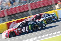 Kurt Busch, Stewart-Haas Racing Chevrolet, Jamie McMurray, Chip Ganassi Racing Chevrolet