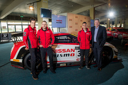 Rick Kelly, Nissan Motorsport, Todd Kelly, Nissan Motorsport, Richard Emery, directeur Nissan Australie, Michael Caruso, Nissan Motorsport