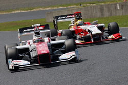 ストフェル・バンドーン(DOCOMO TEAM DANDELION RACING)と山本尚貴(TEAM 無限)