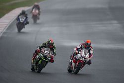 Michael van der Mark, Honda WSBK Team, et Tom Sykes, Kawasaki Racing