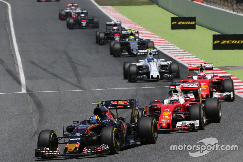 Carlos Sainz, Scuderia Toro Rosso