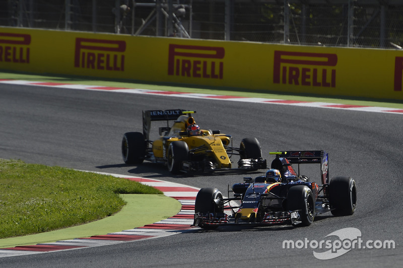 Carlos Sainz Jr., Scuderia Toro Rosso STR11