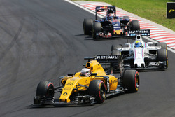 Kevin Magnussen, Renault Sport F1 Team RS16